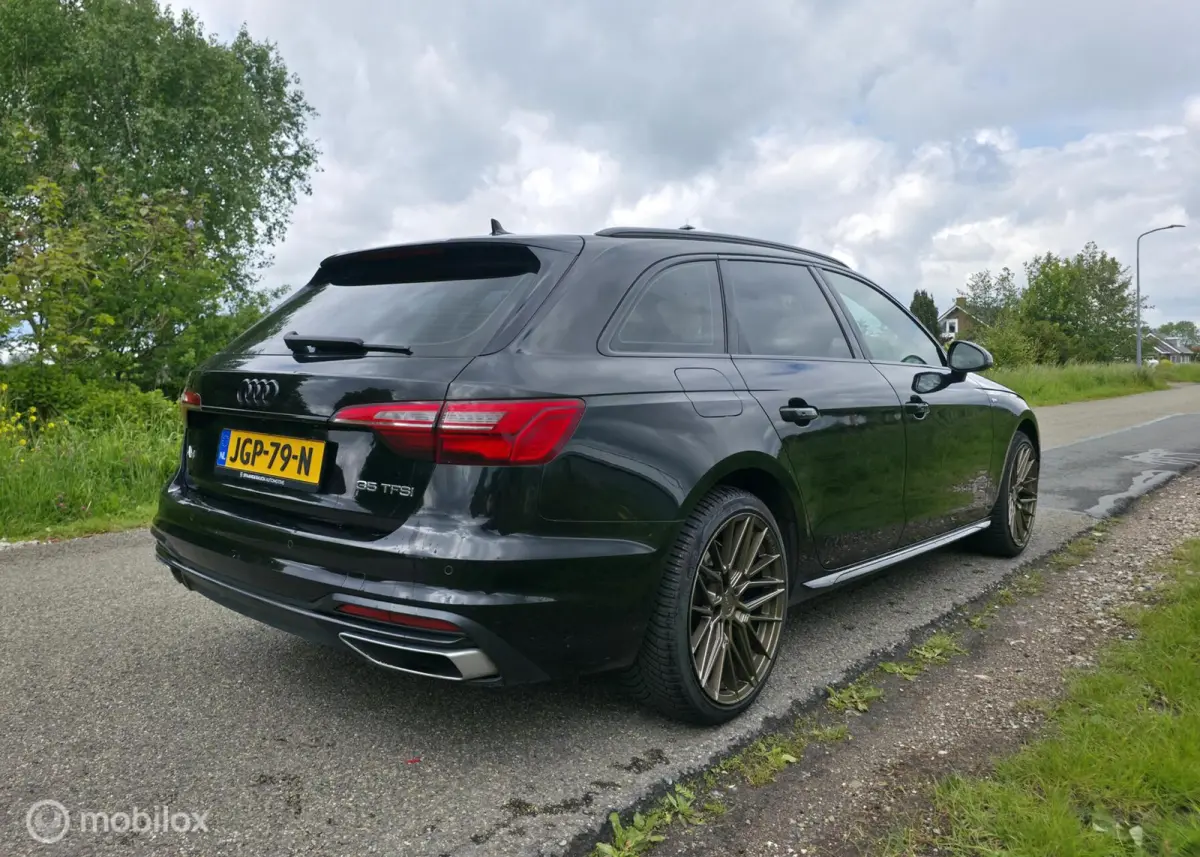 35 TFSI S-line / El. Trekh. / Navi / Leder