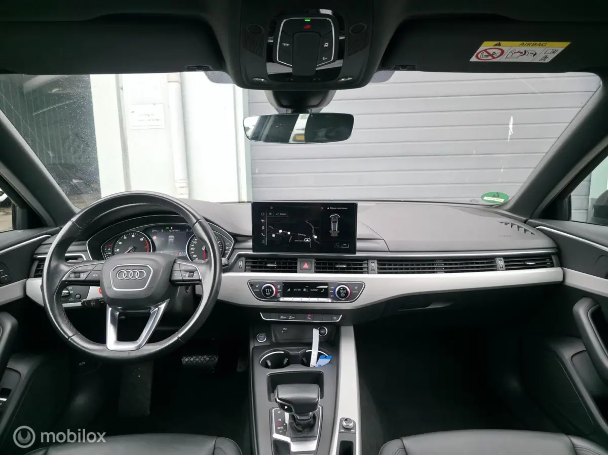 35 TFSI S-line / El. Trekh. / Navi / Leder