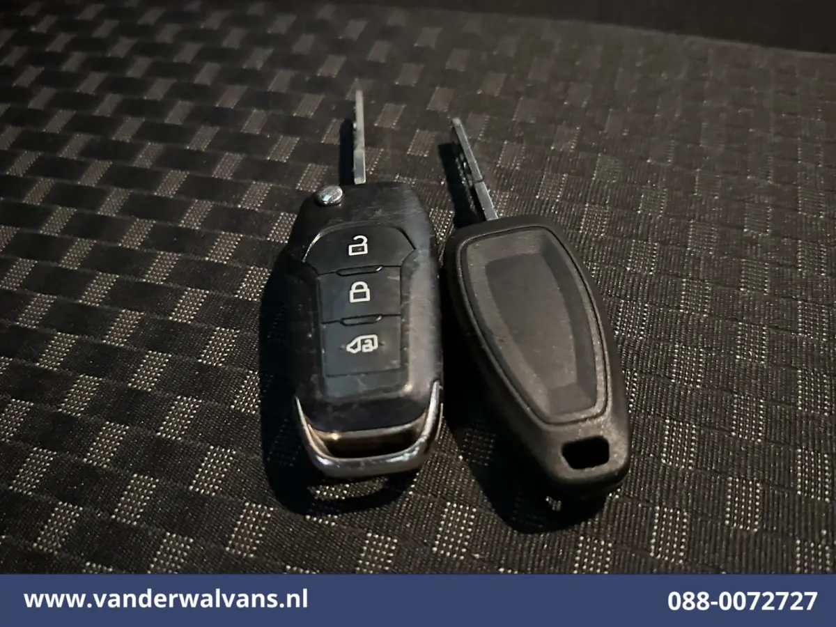 1.5 EcoBlue 100pk L2H1 Euro6 Airco | Camera | Navigatie | Apple Carplay | Trekhaak LM Velgen, Cruisecontrol, Verwarmde Voorruit, Parkeersensoren