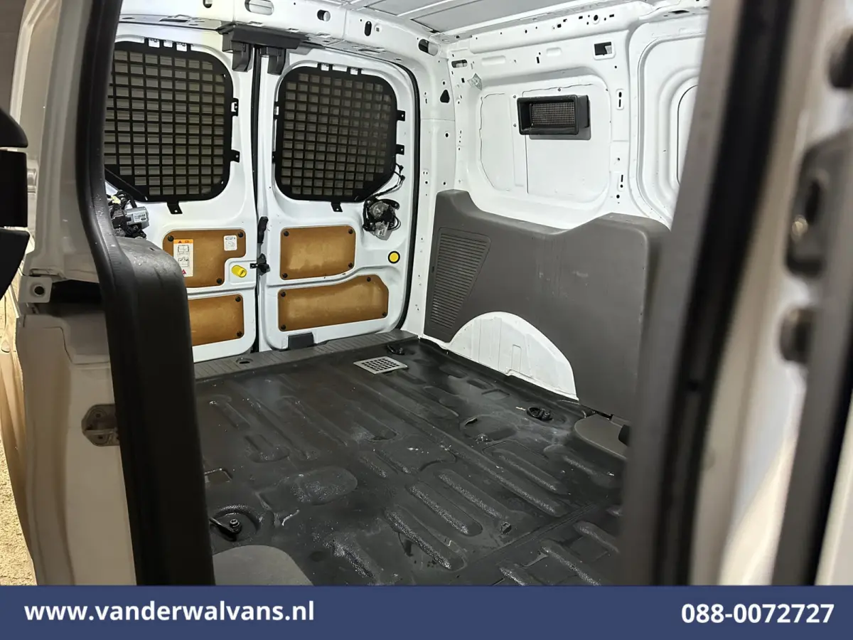 1.5 EcoBlue 100pk L2H1 Euro6 Airco | Camera | Navigatie | Apple Carplay | Trekhaak LM Velgen, Cruisecontrol, Verwarmde Voorruit, Parkeersensoren