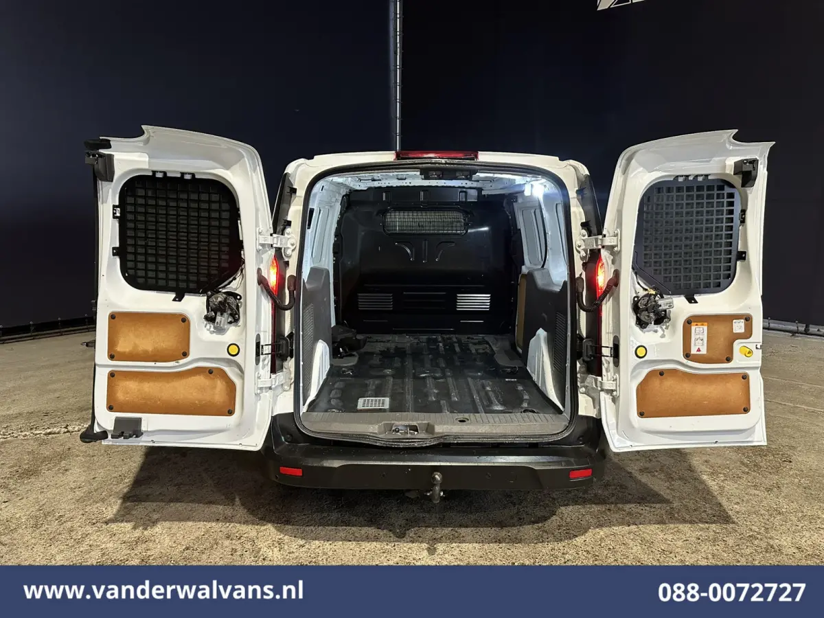 1.5 EcoBlue 100pk L2H1 Euro6 Airco | Camera | Navigatie | Apple Carplay | Trekhaak LM Velgen, Cruisecontrol, Verwarmde Voorruit, Parkeersensoren