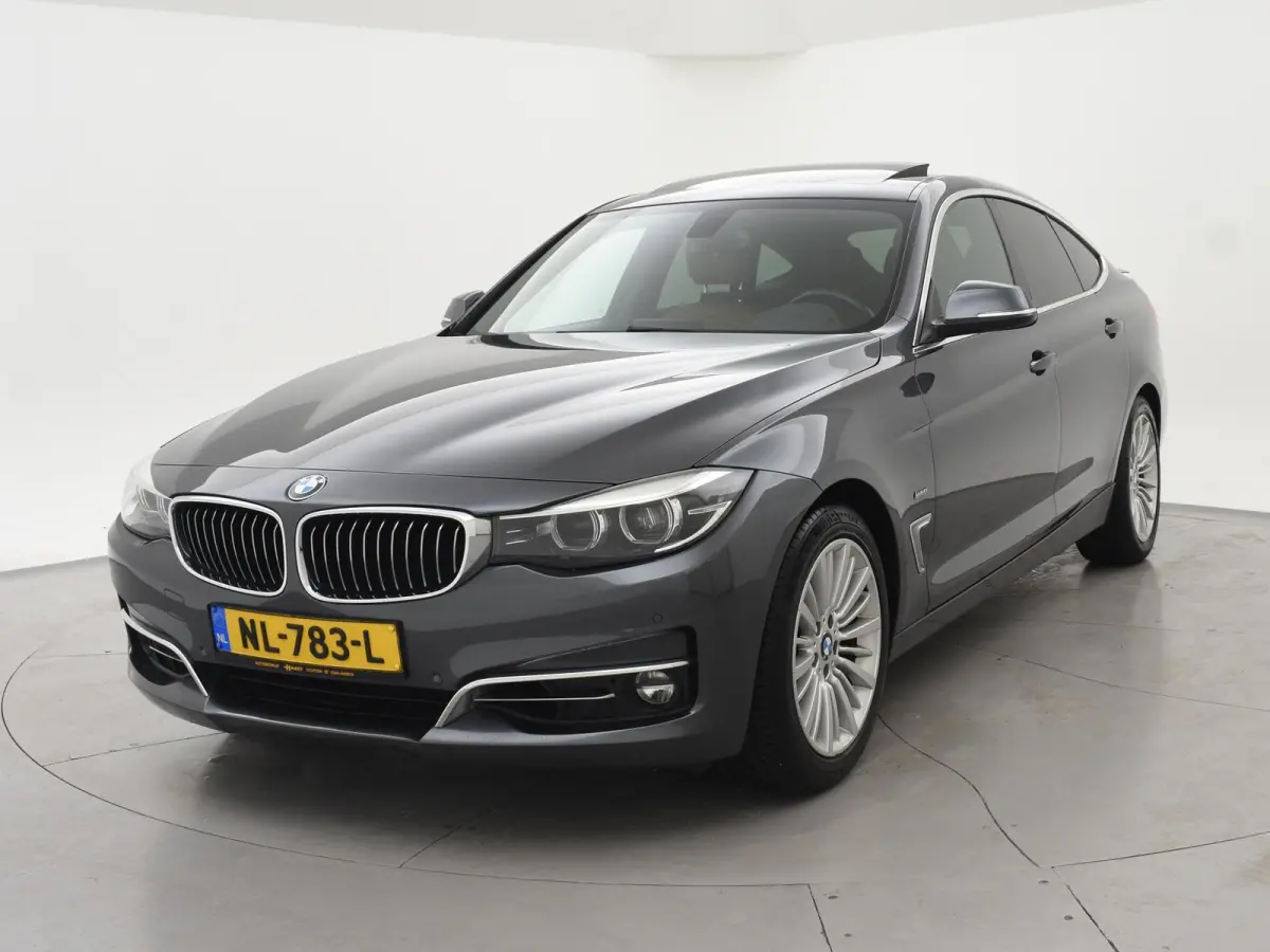 320i 184 PK + PANORAMA | LEDER | NAVI PRO | LED | STOELVERWARMING