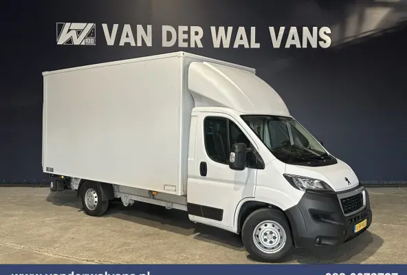 2.2 BlueHDi 141pk Bakwagen 428cm Lang Laadklep Euro6 Airco | Camera | 1085kg laadvermogen Bijrijdersbank