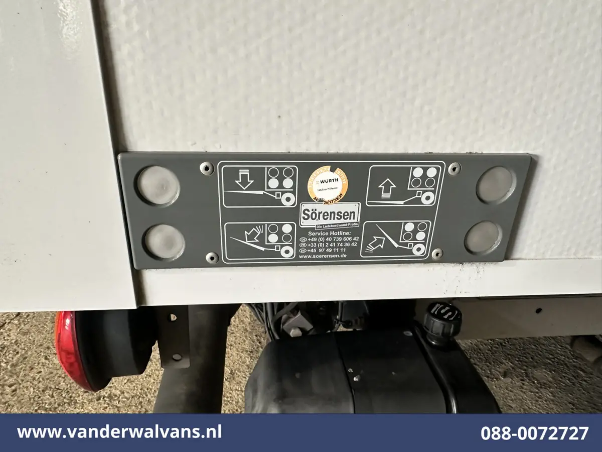 2.2 BlueHDi 141pk Bakwagen 428cm Lang Laadklep Euro6 Airco | Camera | 1085kg laadvermogen Bijrijdersbank