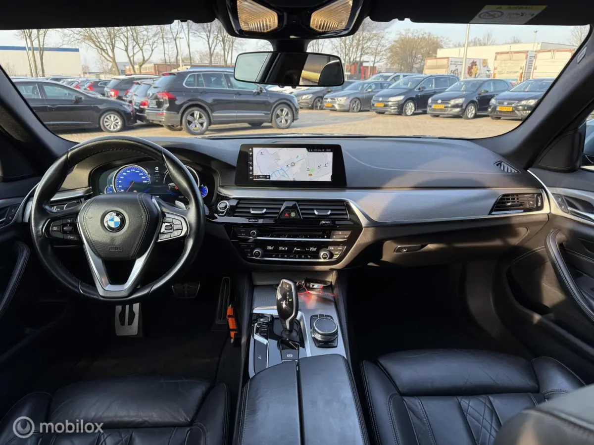 520i High Executive | M-Pakket | Pano | Bomvol