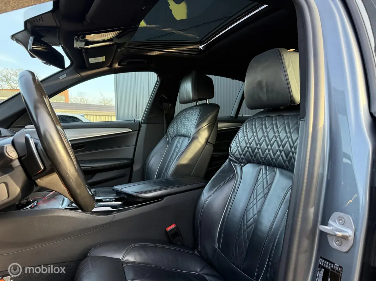520i High Executive | M-Pakket | Pano | Bomvol