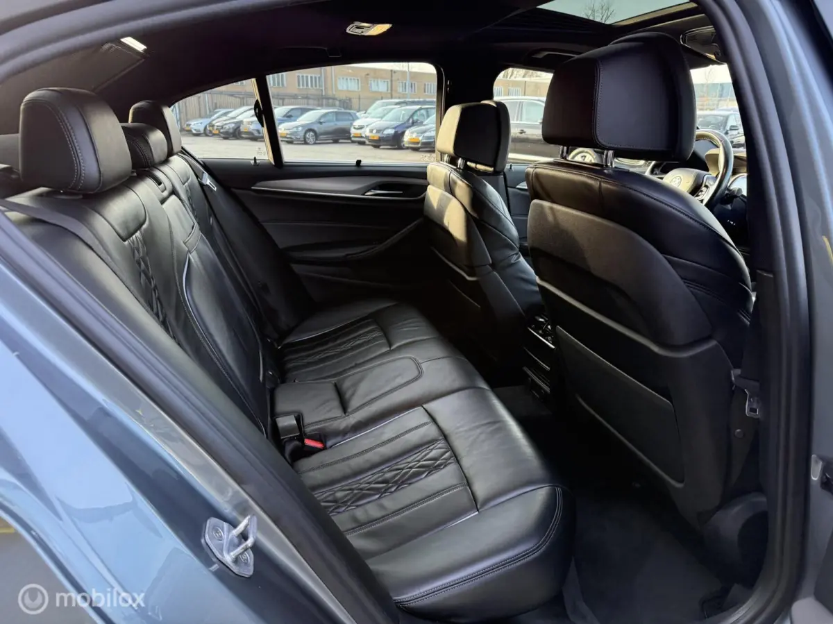 520i High Executive | M-Pakket | Pano | Bomvol