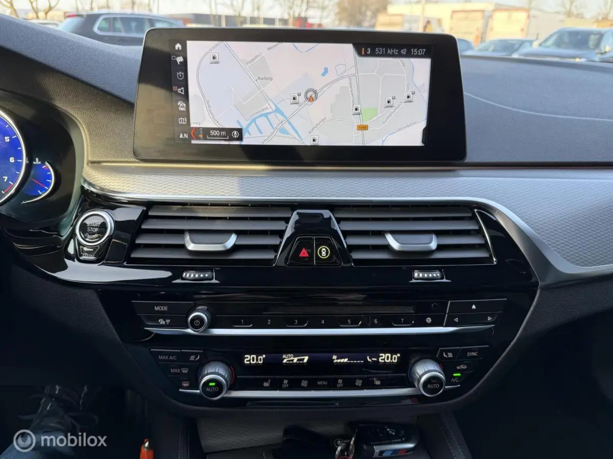520i High Executive | M-Pakket | Pano | Bomvol