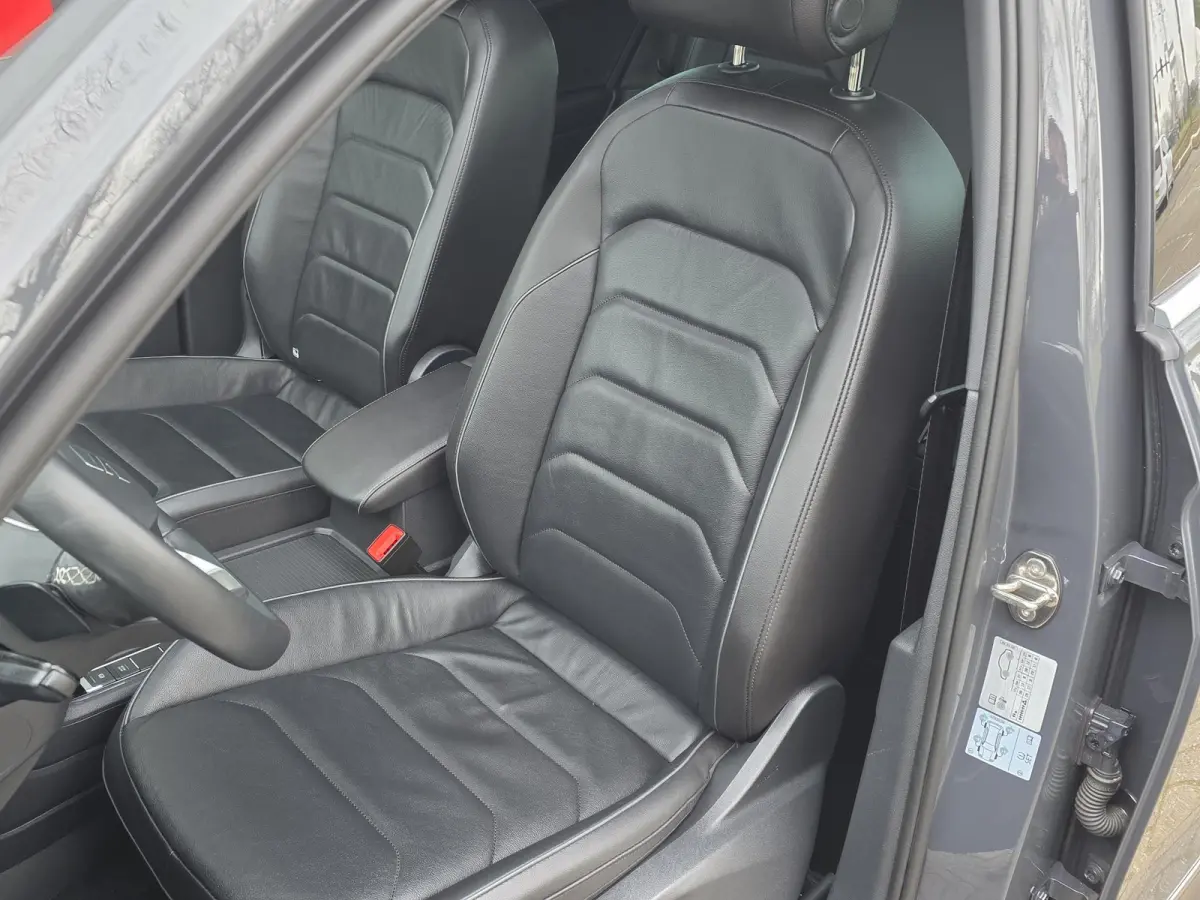 1.4 TSI e-Hybrid PHEV 245PK FR | SOH 100% | Wegkl. Trekhaak | Panodak | Leer | Navigatie | Climate Control | Cruise Control