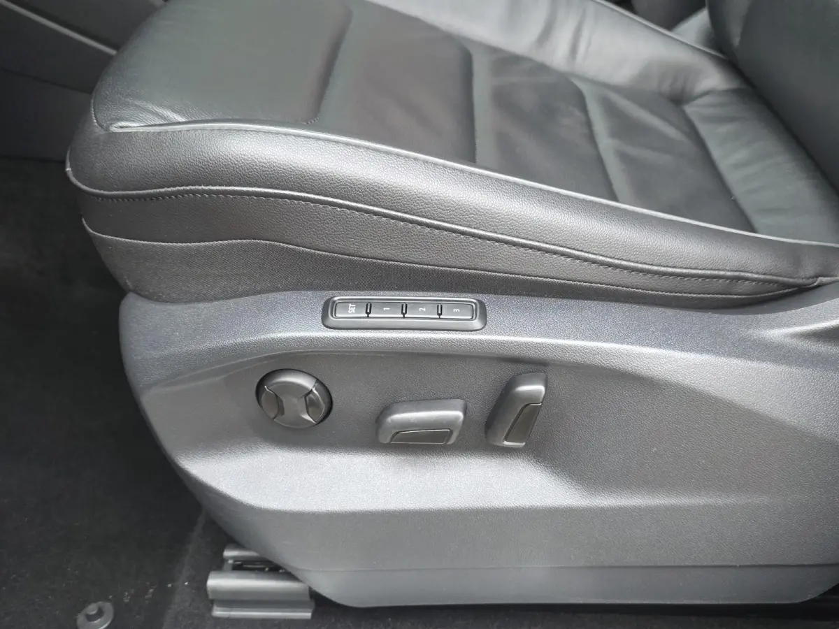 1.4 TSI e-Hybrid PHEV 245PK FR | SOH 100% | Wegkl. Trekhaak | Panodak | Leer | Navigatie | Climate Control | Cruise Control