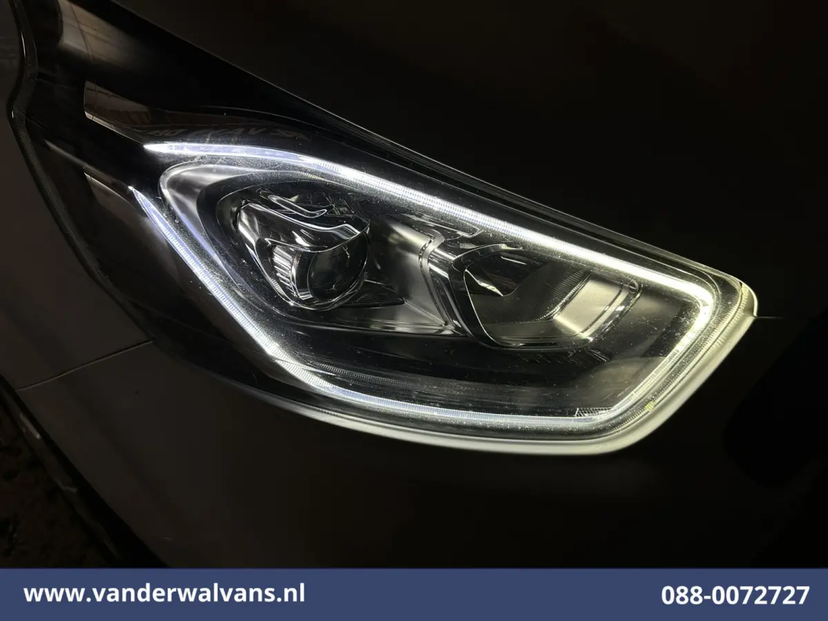 2.0 TDCI L2H1 Euro6 Airco | Camera | Navigatie | LED | Apple Carplay | Cruisecontrol Android Auto, Parkeersensoren, Stoelverwarming, Verwarmde voorruit, Bijrijdersbank, 2670kg trekvermogen