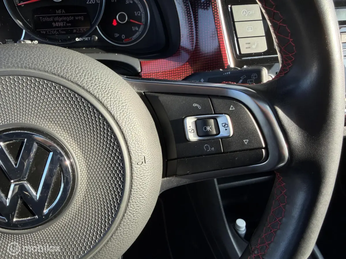 Up! 1.0 TSI GTI BEATS! VOL! CLIMA*CRUISE*PANO*CAM