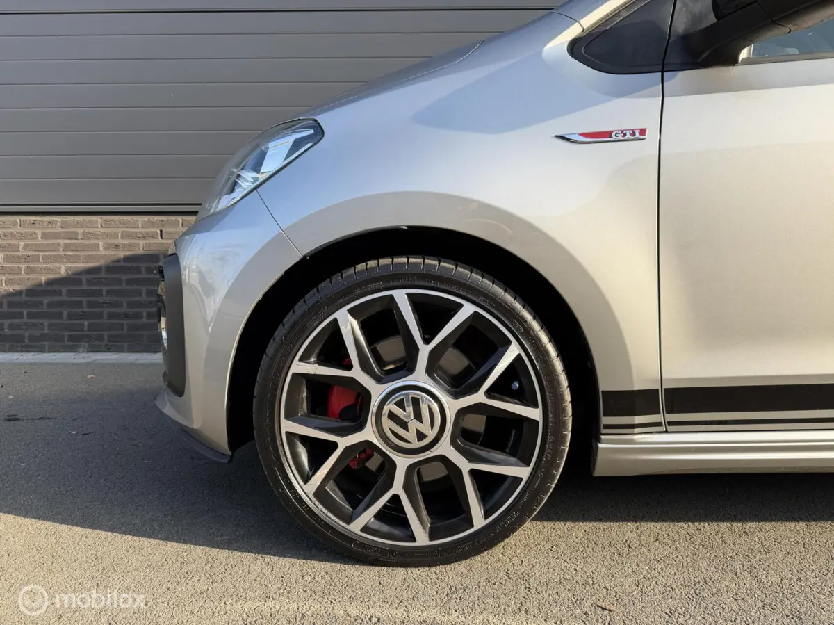 Up! 1.0 TSI GTI BEATS! VOL! CLIMA*CRUISE*PANO*CAM