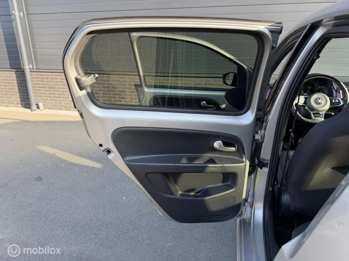 Up! 1.0 TSI GTI BEATS! VOL! CLIMA*CRUISE*PANO*CAM