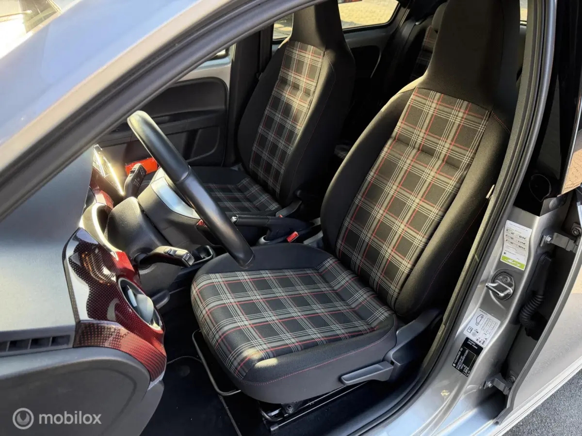Up! 1.0 TSI GTI BEATS! VOL! CLIMA*CRUISE*PANO*CAM
