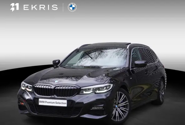330i High Executive | Glazen panoramadak | Achteruitrijcamera | HiFi System | Elektrisch verwarmde voorstoelen |