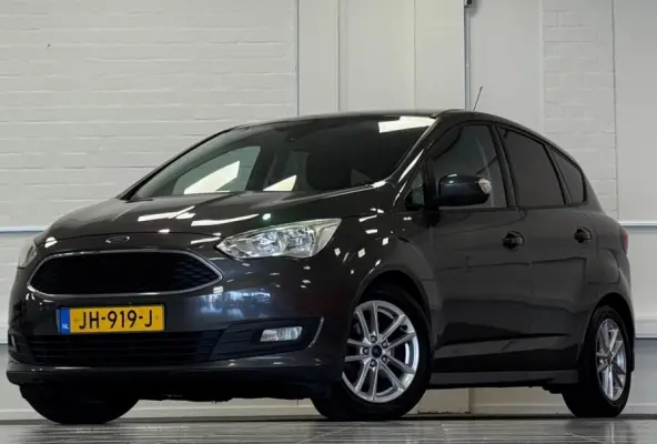 1.0i Trend 100% onderhouden Navigatie Parkeerhulp Mooi! Allseason banden