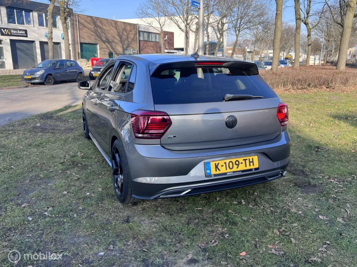 1.0 TSI Highline Business R-Line