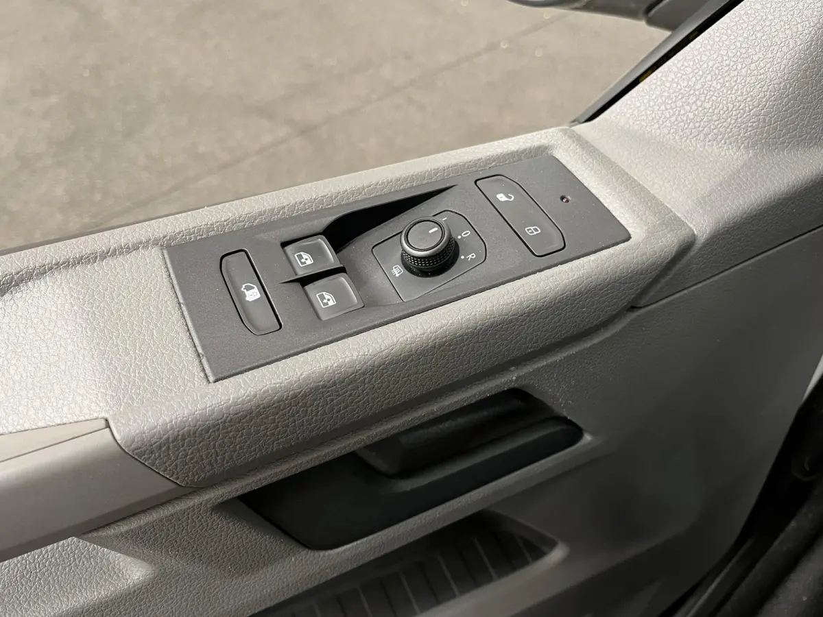 2.0 TDI L2H1 150PK Automaat Airco Cruise Control Apple Carplay Verwarmbare stoel en vooruit