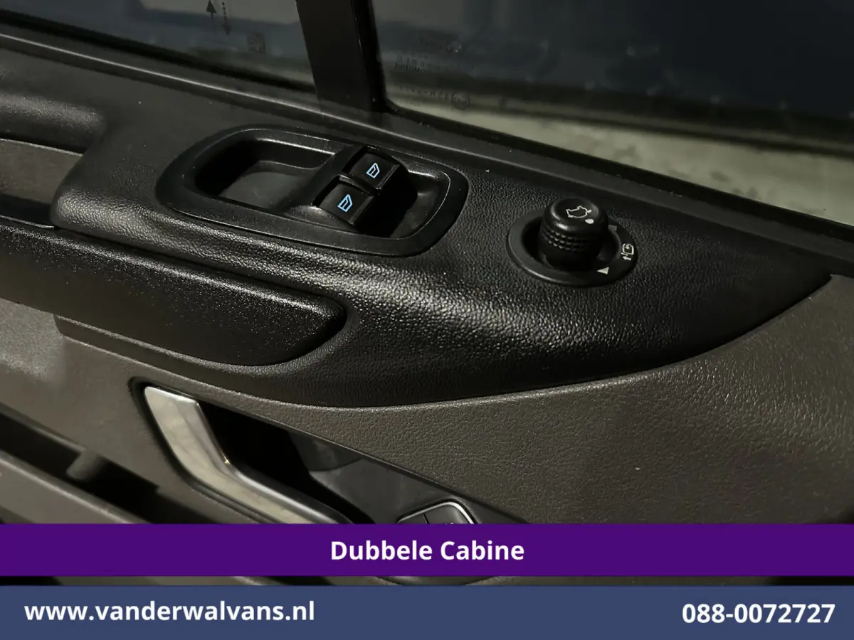 2.0 TDCI 130pk L2H1 Dubbele Cabine Euro6 Airco | 6-Zits | Camera | Navigatie | LED | Apple Carplay Android Auto, Cruisecontrol, Stoelverwarming, Verwarmde voorruit, Parkeersensoren, Achterkl