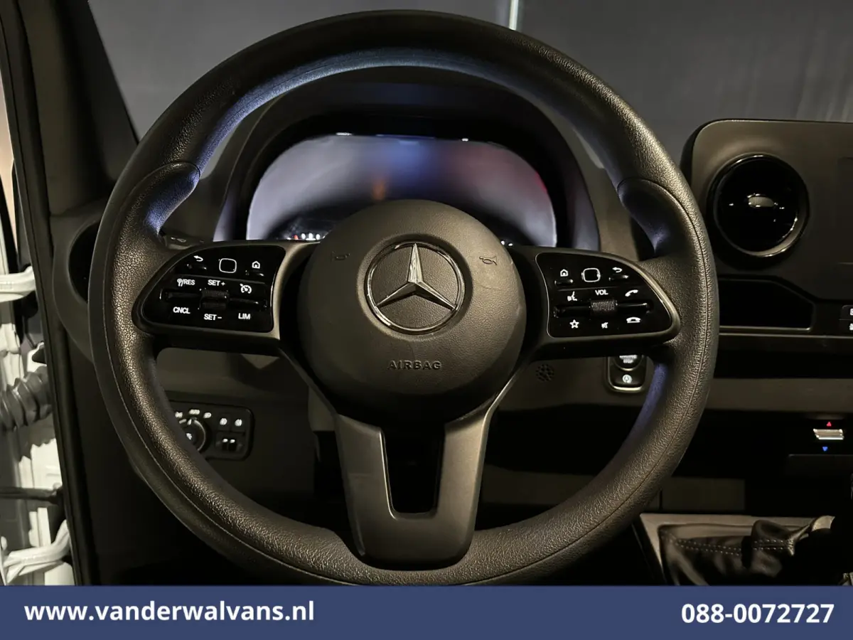 317 CDI 170pk L3H2 Euro6 Airco | 360 graden Camera | Navigatie | Apple Carplay | Cruisecontrol Android Auto, Stoelverwarming, Chauffeursstoel, 270 Graden Achterdeuren, Parkeersensoren, Bijri