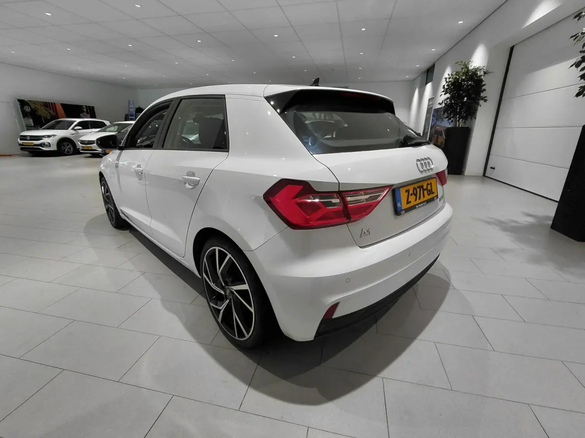 25 TFSI Pro Line 95 PK | Apple Carplay | Android Auto | Cruise Controle | Airco | Lichtmetalen velgen 18" | Bluetooth | Lederen Stuurwiel | Multimedia-Voorbereiding | Fabrieksgarantie |
