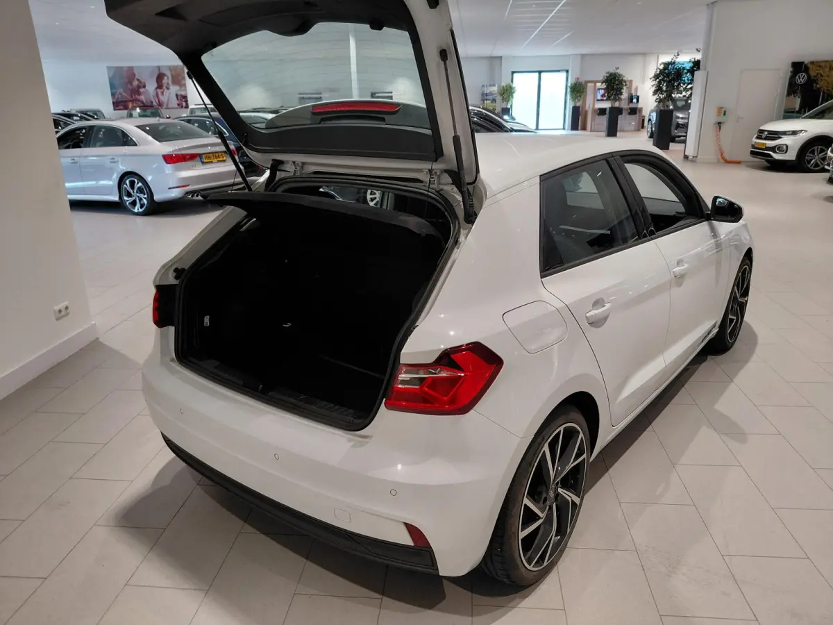 25 TFSI Pro Line 95 PK | Apple Carplay | Android Auto | Cruise Controle | Airco | Lichtmetalen velgen 18" | Bluetooth | Lederen Stuurwiel | Multimedia-Voorbereiding | Fabrieksgarantie |