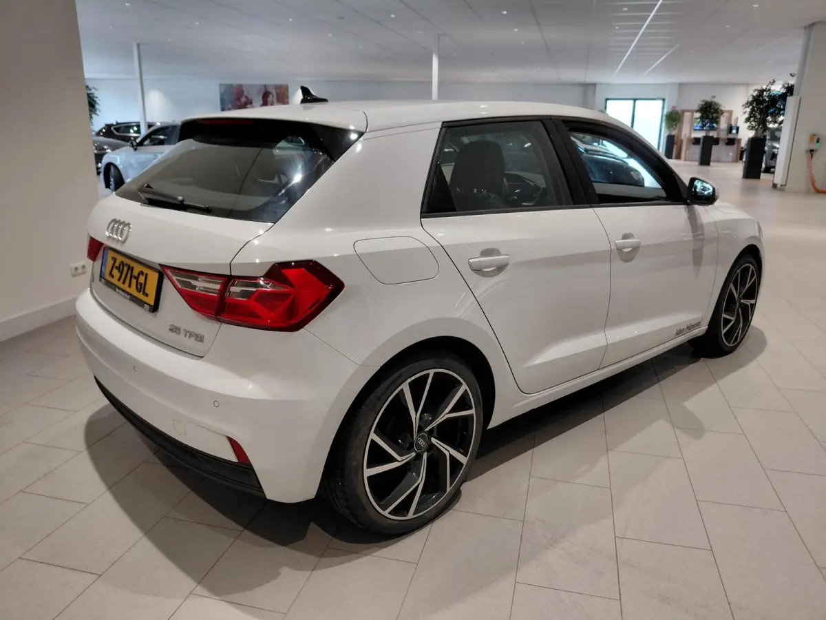 25 TFSI Pro Line 95 PK | Apple Carplay | Android Auto | Cruise Controle | Airco | Lichtmetalen velgen 18" | Bluetooth | Lederen Stuurwiel | Multimedia-Voorbereiding | Fabrieksgarantie |