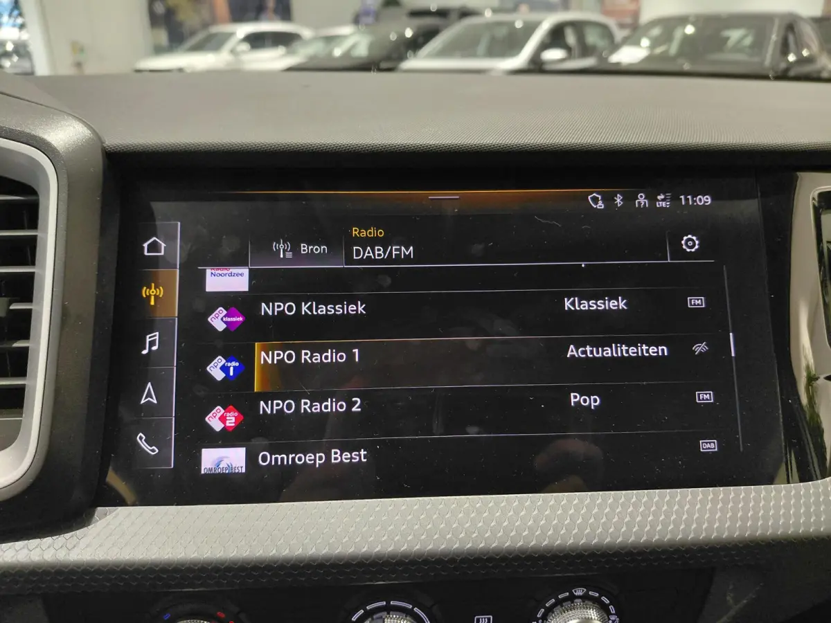 25 TFSI Pro Line 95 PK | Apple Carplay | Android Auto | Cruise Controle | Airco | Lichtmetalen velgen 18" | Bluetooth | Lederen Stuurwiel | Multimedia-Voorbereiding | Fabrieksgarantie |