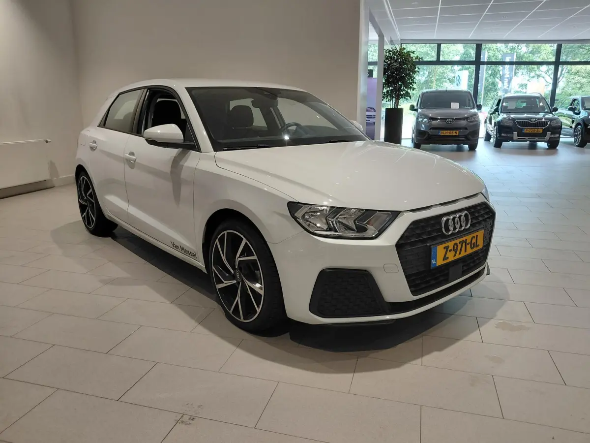 25 TFSI Pro Line 95 PK | Apple Carplay | Android Auto | Cruise Controle | Airco | Lichtmetalen velgen 18" | Bluetooth | Lederen Stuurwiel | Multimedia-Voorbereiding | Fabrieksgarantie |