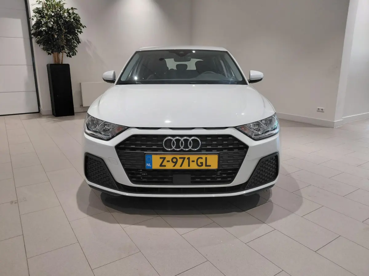 25 TFSI Pro Line 95 PK | Apple Carplay | Android Auto | Cruise Controle | Airco | Lichtmetalen velgen 18" | Bluetooth | Lederen Stuurwiel | Multimedia-Voorbereiding | Fabrieksgarantie |
