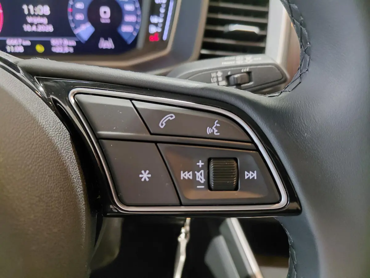 25 TFSI Pro Line 95 PK | Apple Carplay | Android Auto | Cruise Controle | Airco | Lichtmetalen velgen 18" | Bluetooth | Lederen Stuurwiel | Multimedia-Voorbereiding | Fabrieksgarantie |