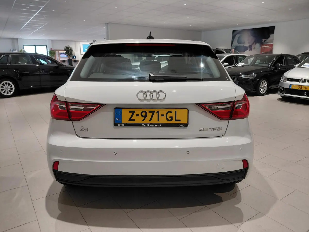 25 TFSI Pro Line 95 PK | Apple Carplay | Android Auto | Cruise Controle | Airco | Lichtmetalen velgen 18" | Bluetooth | Lederen Stuurwiel | Multimedia-Voorbereiding | Fabrieksgarantie |