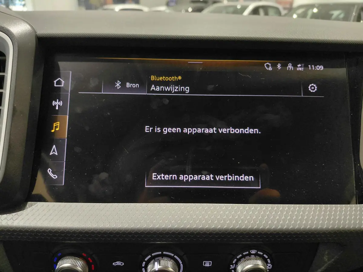 25 TFSI Pro Line 95 PK | Apple Carplay | Android Auto | Cruise Controle | Airco | Lichtmetalen velgen 18" | Bluetooth | Lederen Stuurwiel | Multimedia-Voorbereiding | Fabrieksgarantie |