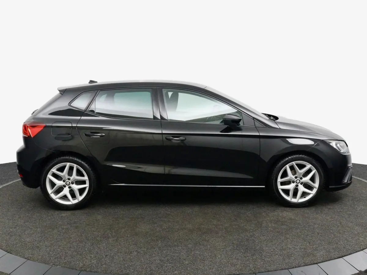 1.0 TSI FR zwart