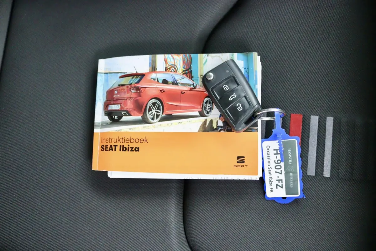1.0 TSI FR zwart