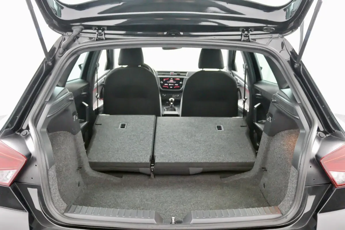1.0 TSI FR zwart