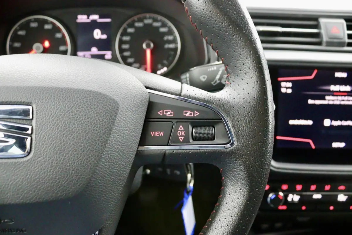 1.0 TSI FR zwart