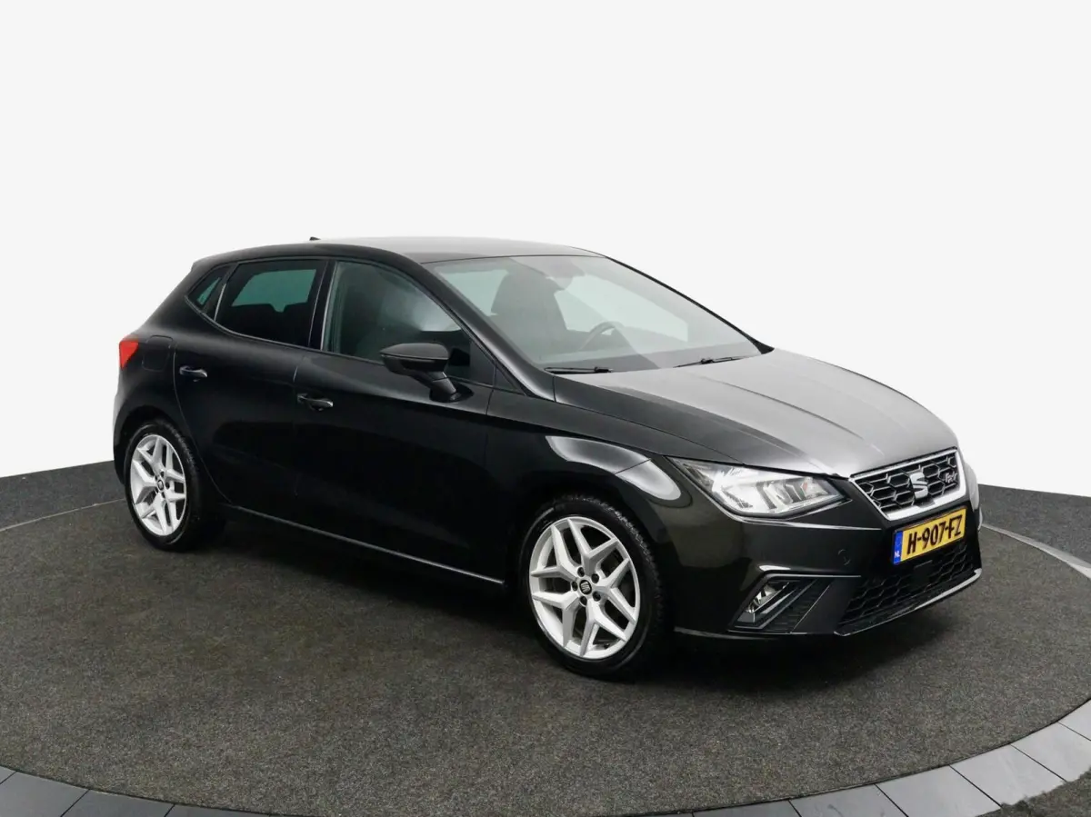 1.0 TSI FR zwart