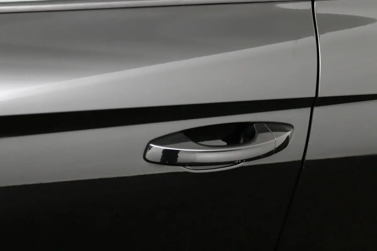 1.0 TSI FR zwart