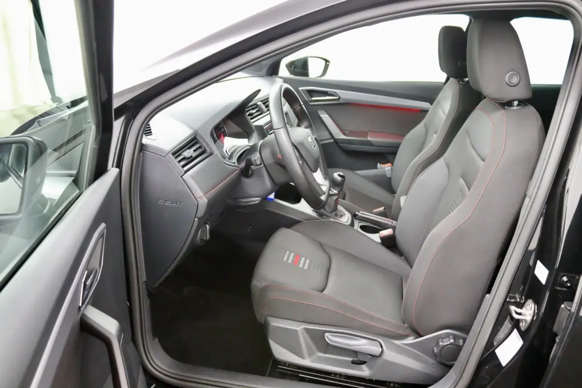 1.0 TSI FR zwart