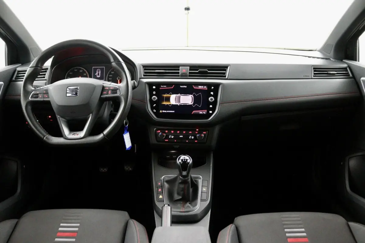1.0 TSI FR zwart