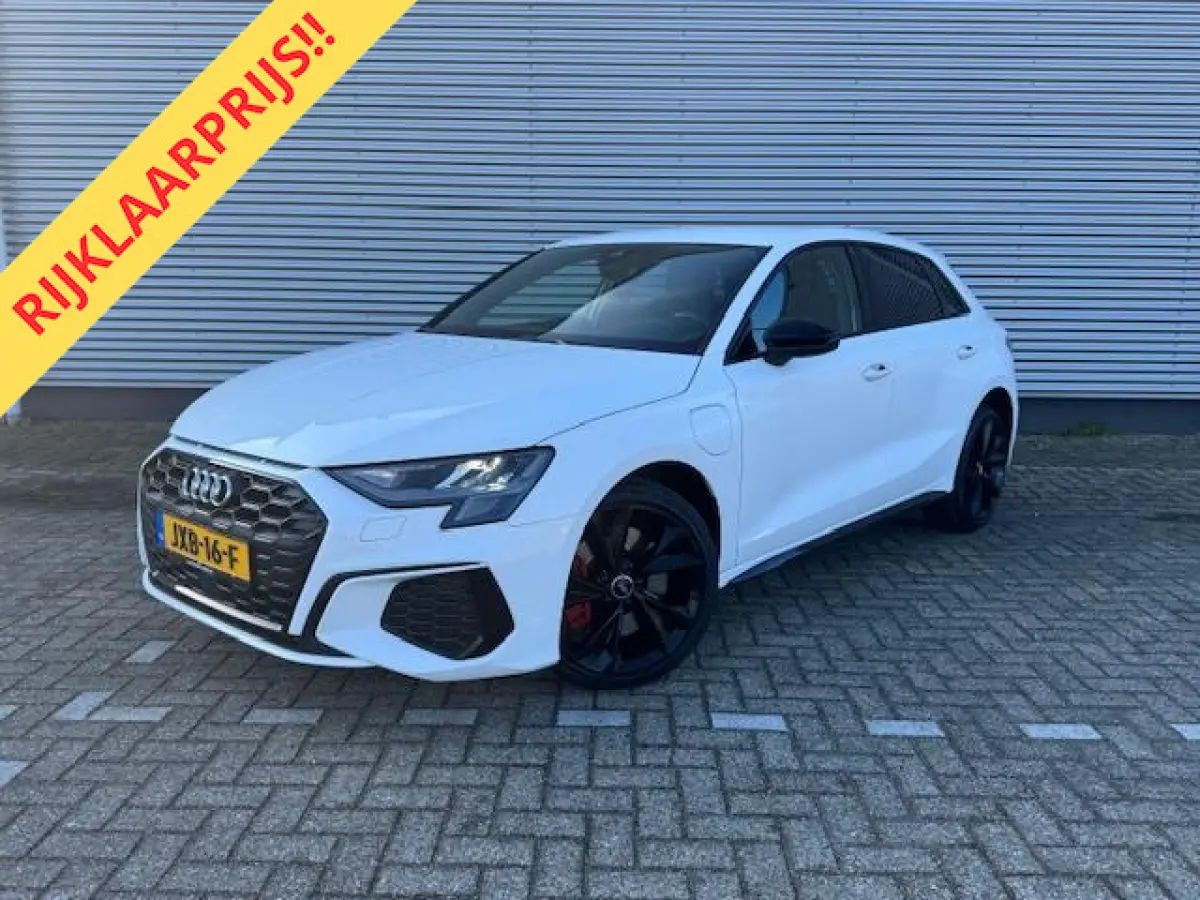45 TFSI e S Black edition Competition,Stoelverwarming,Carplay,Sportstoelen,