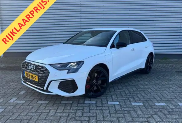 45 TFSI e S Black edition Competition,Stoelverwarming,Carplay,Sportstoelen,