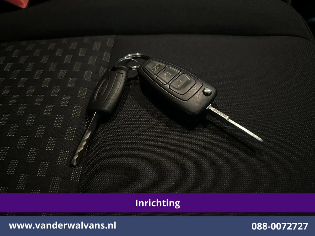 2.0 TDCI L1H1 Inrichting Euro6 Airco | 2500kg Trekhaak | Camera | Omvormer | LED | Cruisecontrol | Android Auto Stoelverwarming, Verwarmde voorruit, Parkeersensoren, Bijrijdersbank