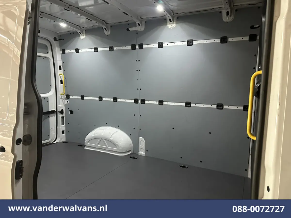 2.0 TDI L3H3 L2H2 Euro6 Airco | Camera | Apple Carplay | Android Auto | Parkeersensoren Bijrijdersbank