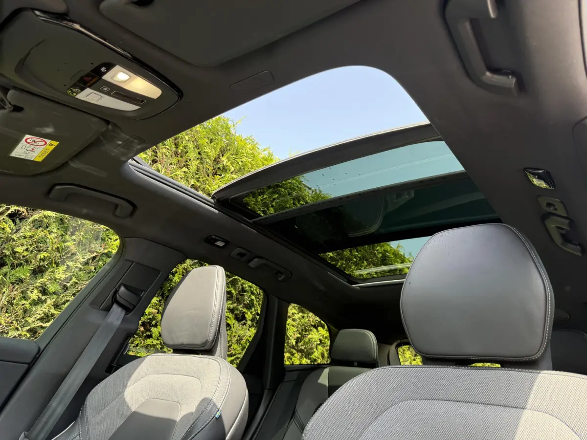 T6 Plug-in hybrid AWD Plus Dark | Blis | Keyless | Pano dak | Elektrische stoelen | AppleCarplay | Stuur en Stoel verwarming | 360 camera | Google |
