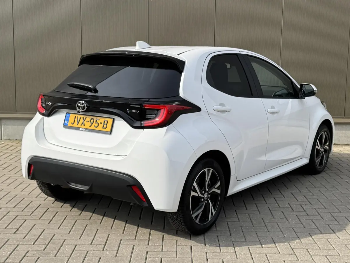 1.5 Hybrid 115 Dynamic 2024 | Stuur- en Stoelverwarming | Apple Carplay | Adap Cruise