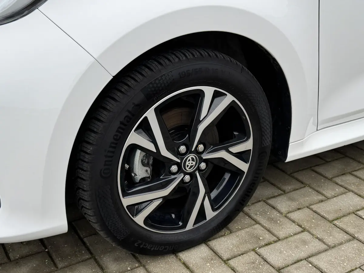 1.5 Hybrid 115 Dynamic 2024 | Stuur- en Stoelverwarming | Apple Carplay | Adap Cruise