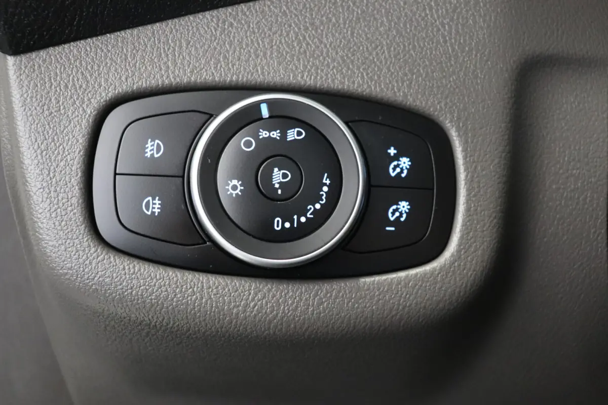 1.5 EcoBlue 100PK EURO 6 - Airco - Navi - Cruise - € 11.950,- Excl.